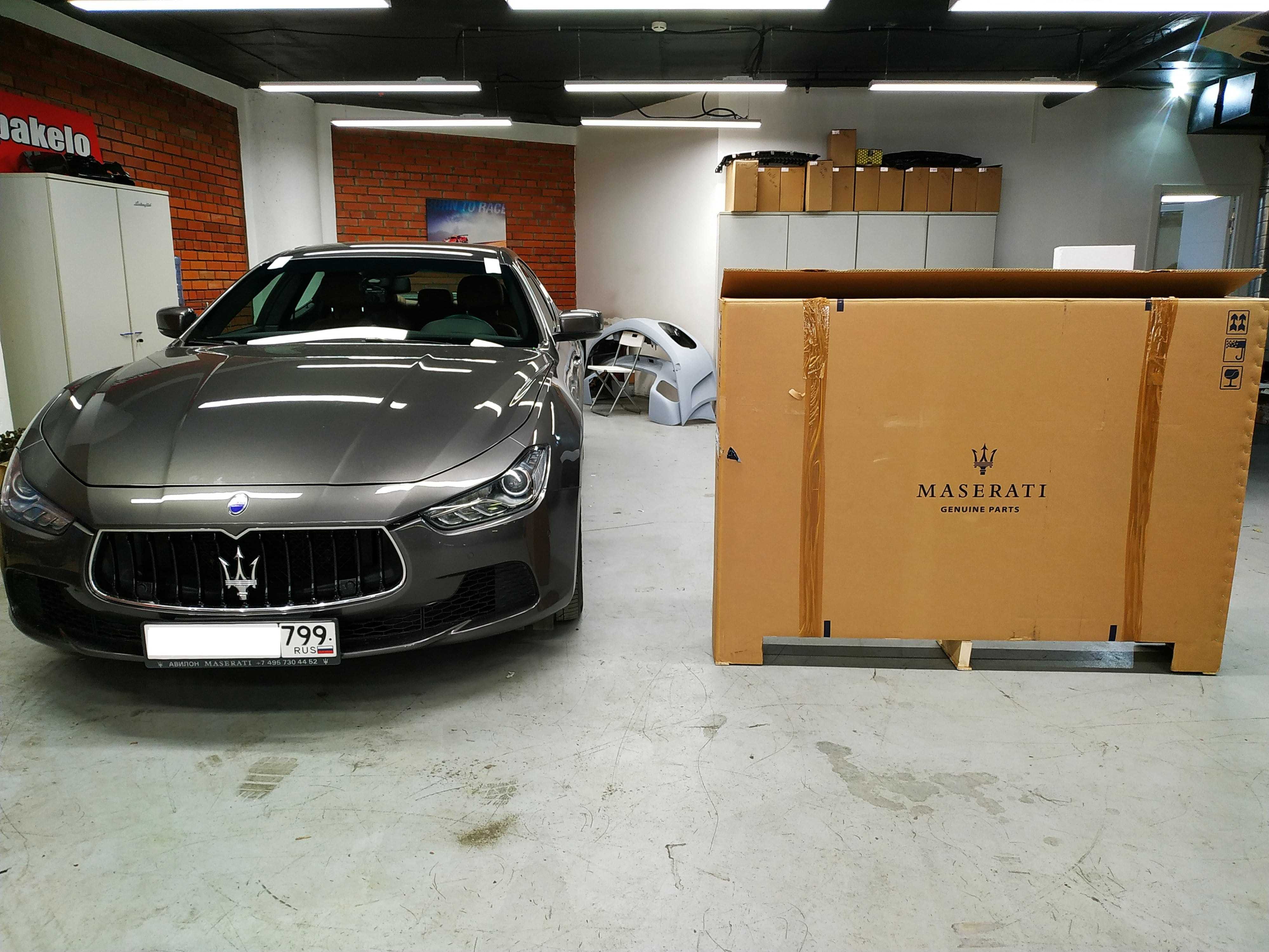 Замена ветрового стекла Maserati Ghibli